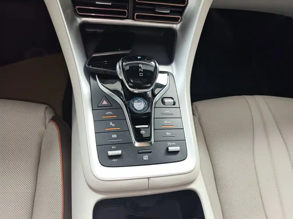 BYD Song Pro New Energy 2022 — фото 14