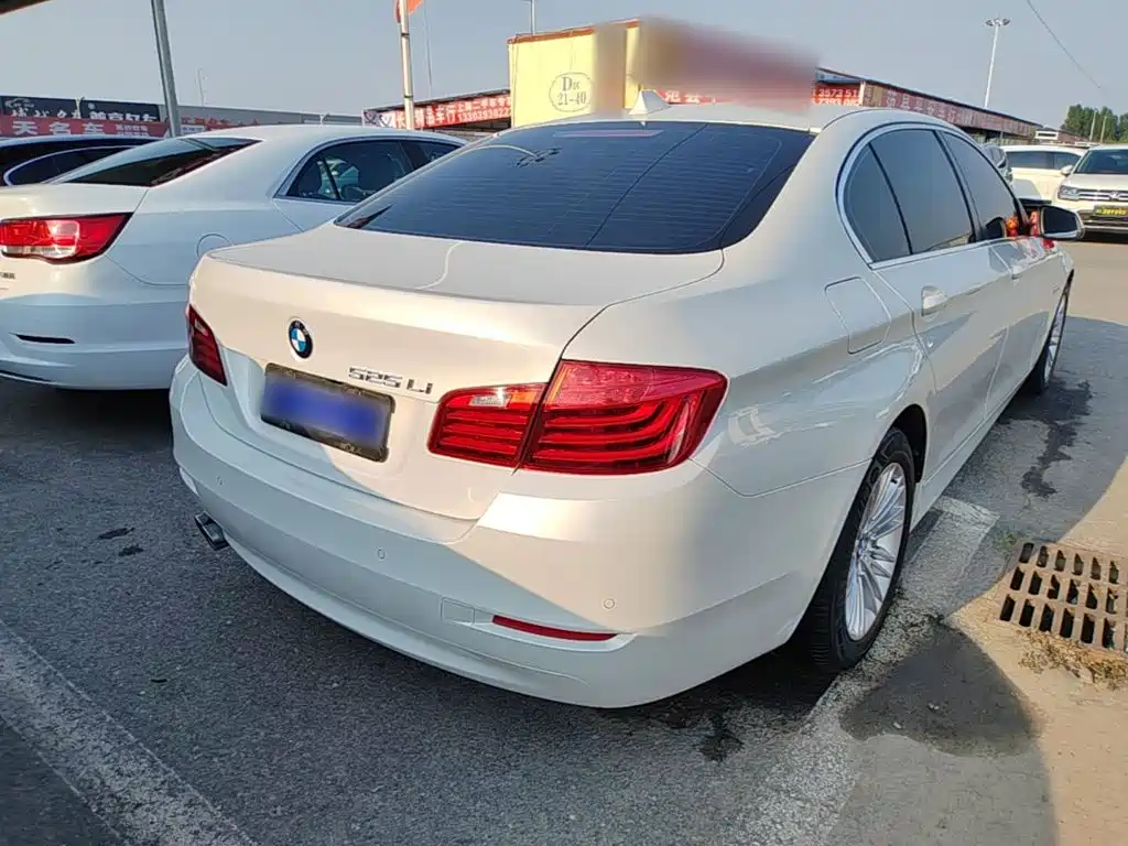 BMW 5 Series 2016 — фото 7