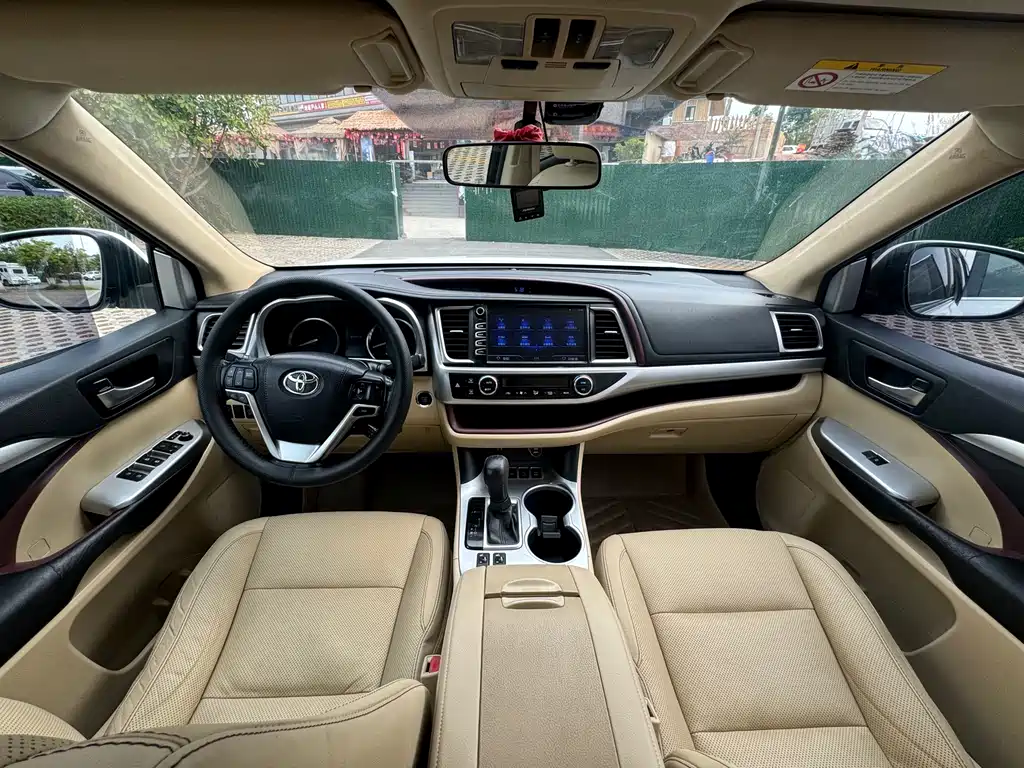 Toyota Highlander 2015 — фото 12