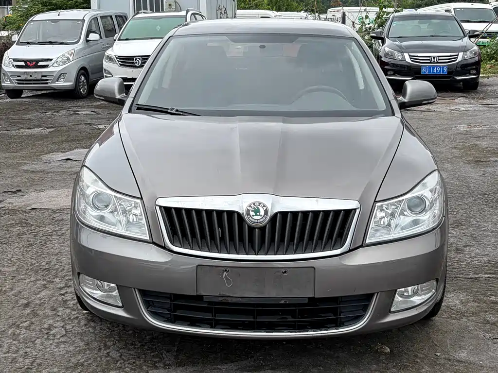 Skoda Octavia 2014 — фото 2