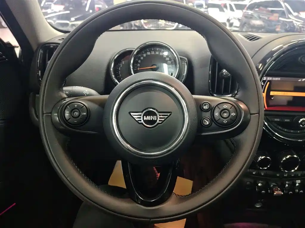 MINI Countryman 2020 — фото 11