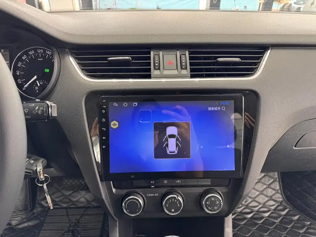 Skoda Octavia 2017 — фото 22