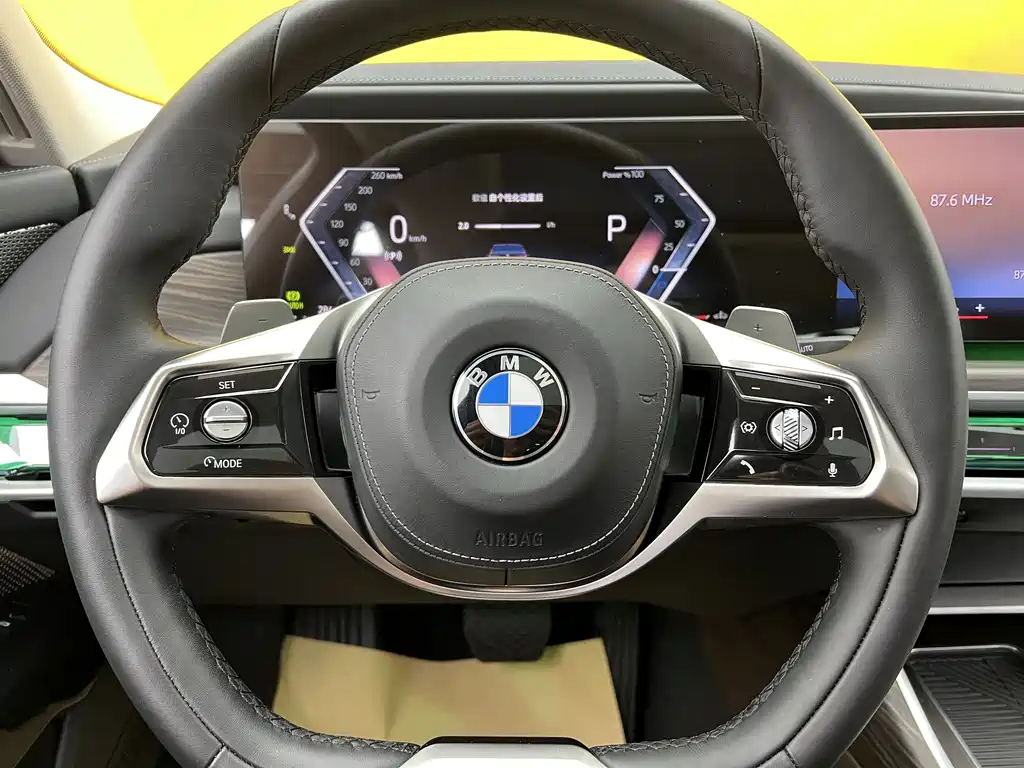 BMW 7 Series 2023 — фото 10