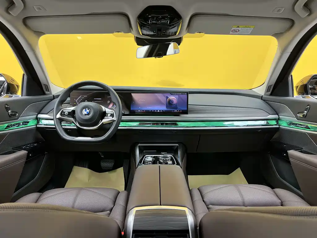 BMW 7 Series 2023 — фото 13