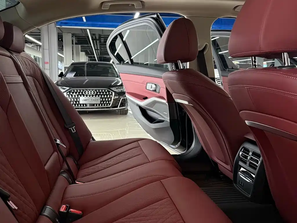 BMW i3 2023 — фото 10