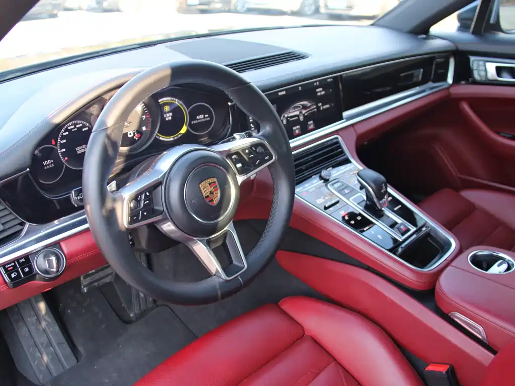Porsche Panamera 2018 — фото 11