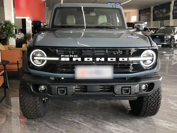 Ford Bronco 2024