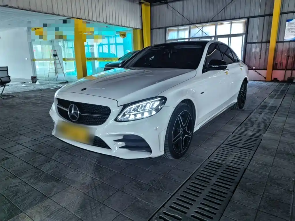 Mercedes-Benz C-Class 2021