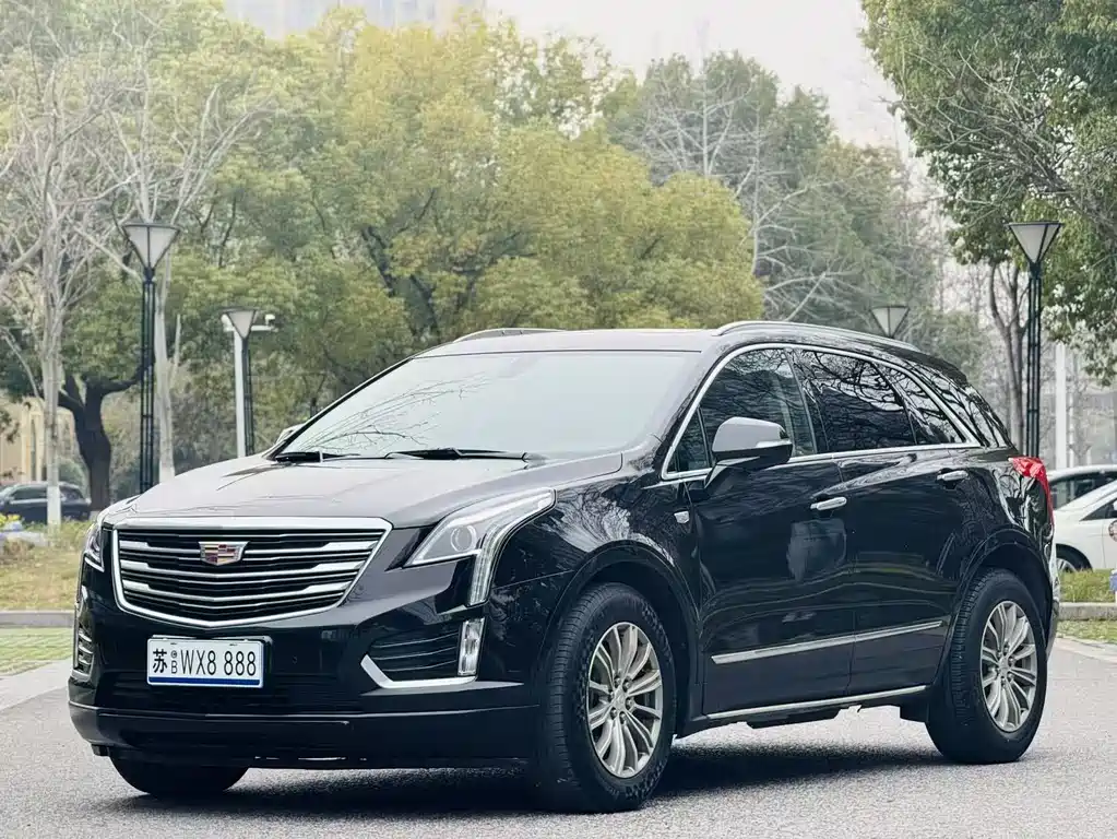 Cadillac XT5 2018 — фото 1
