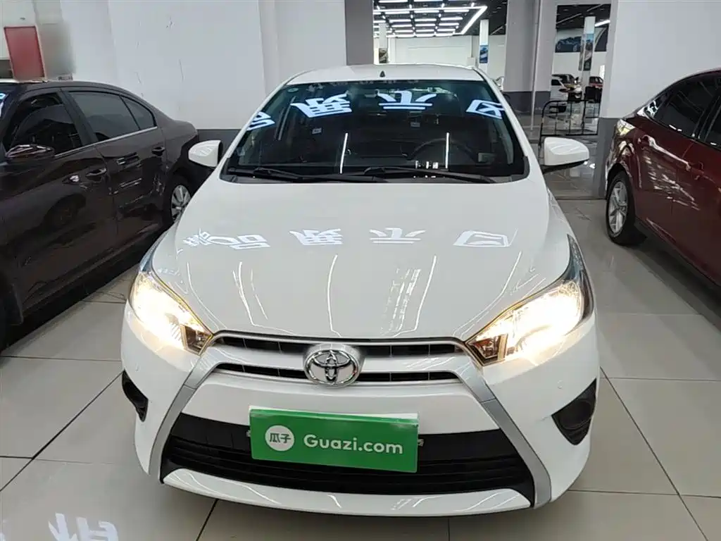 Toyota Yaris L 2016 — фото 3