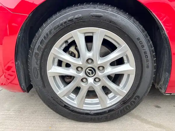 Mazda 3 Axela 2014
