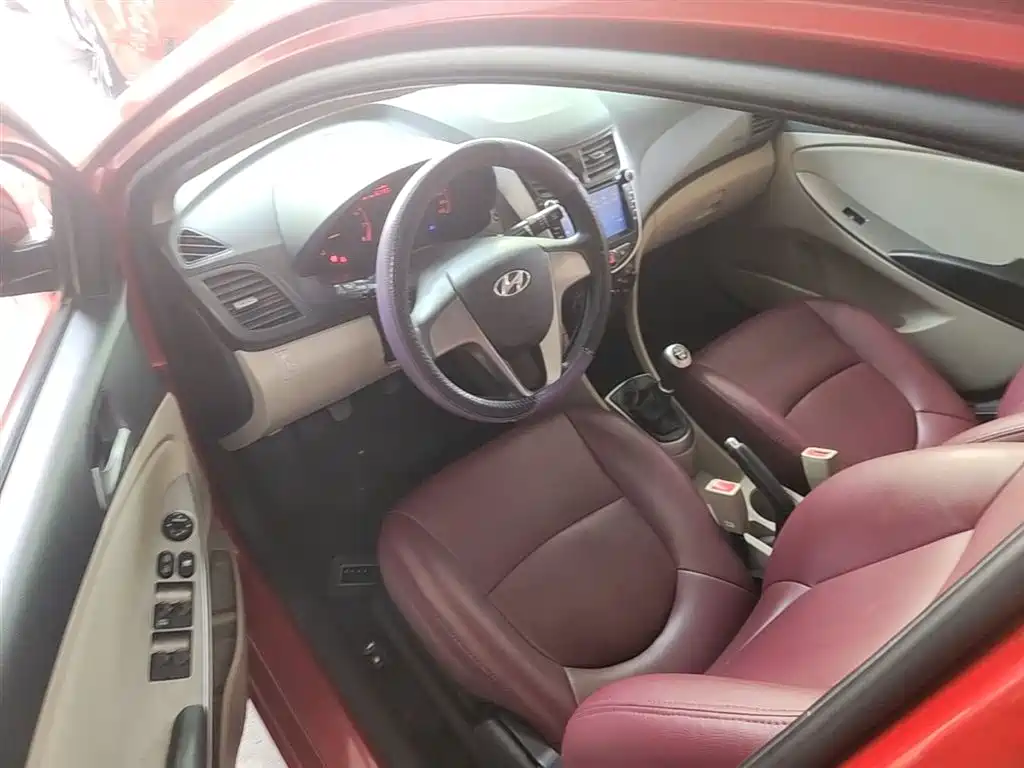 Hyundai Verna 2014 — фото 16
