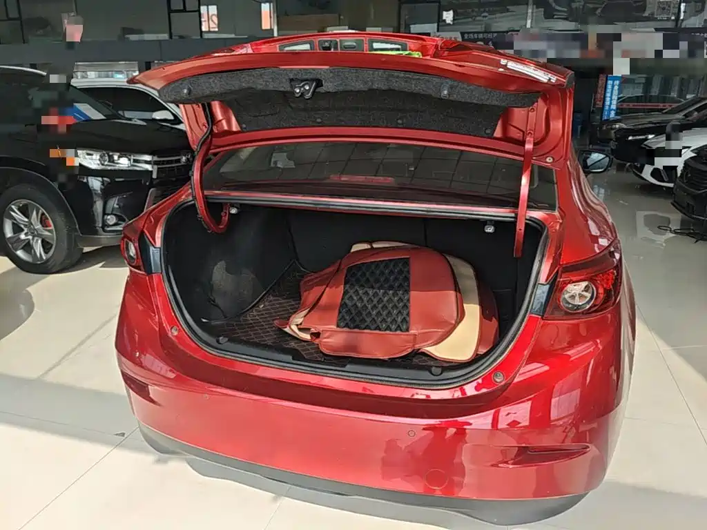 Mazda 3 Axela 2019 — фото 19