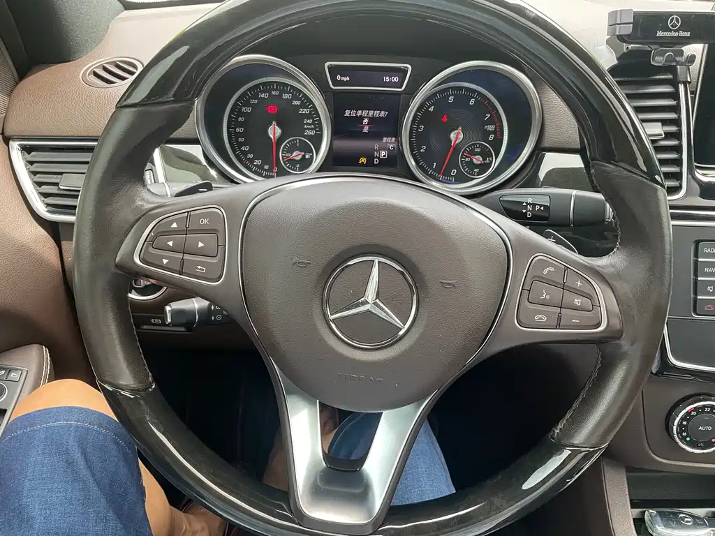 Mercedes-Benz GLE 2017 — фото 10