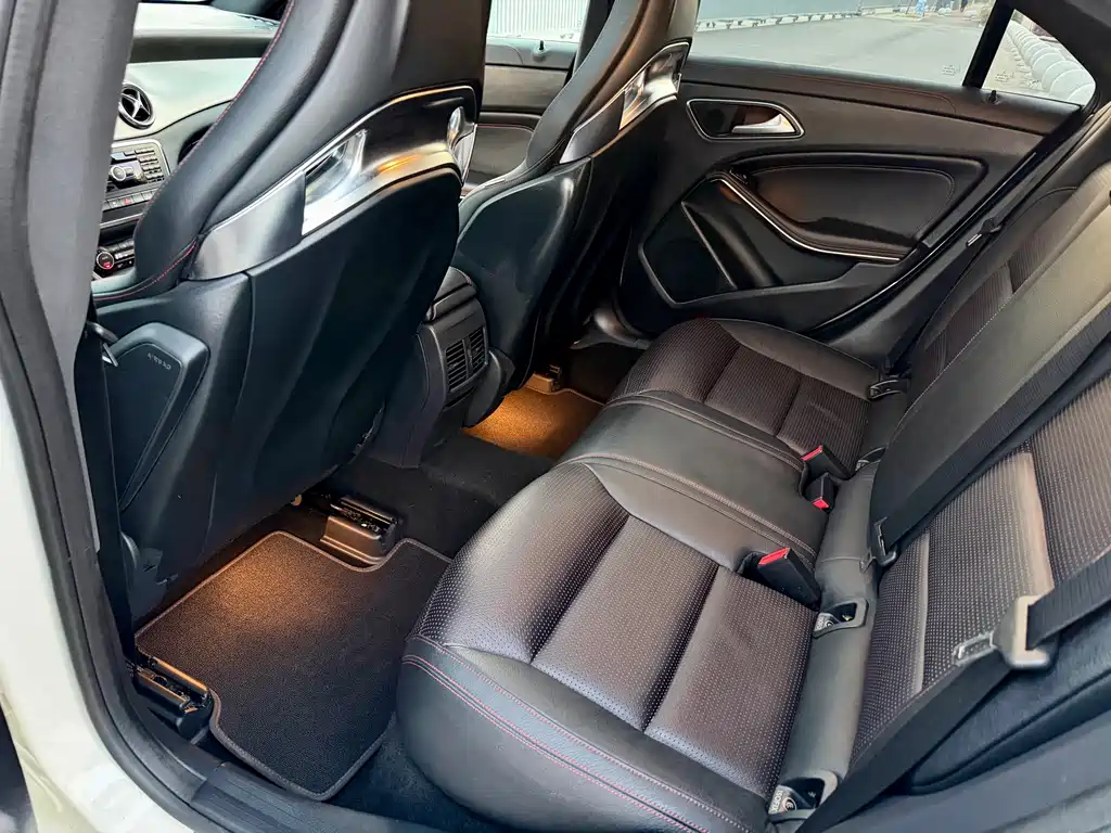 Mercedes-Benz CLA AMG 2014 — фото 9
