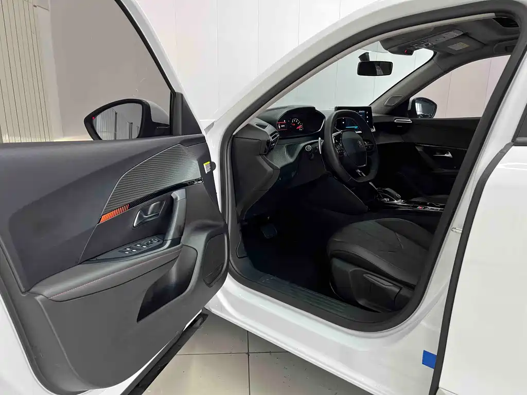 Peugeot 2008 2023