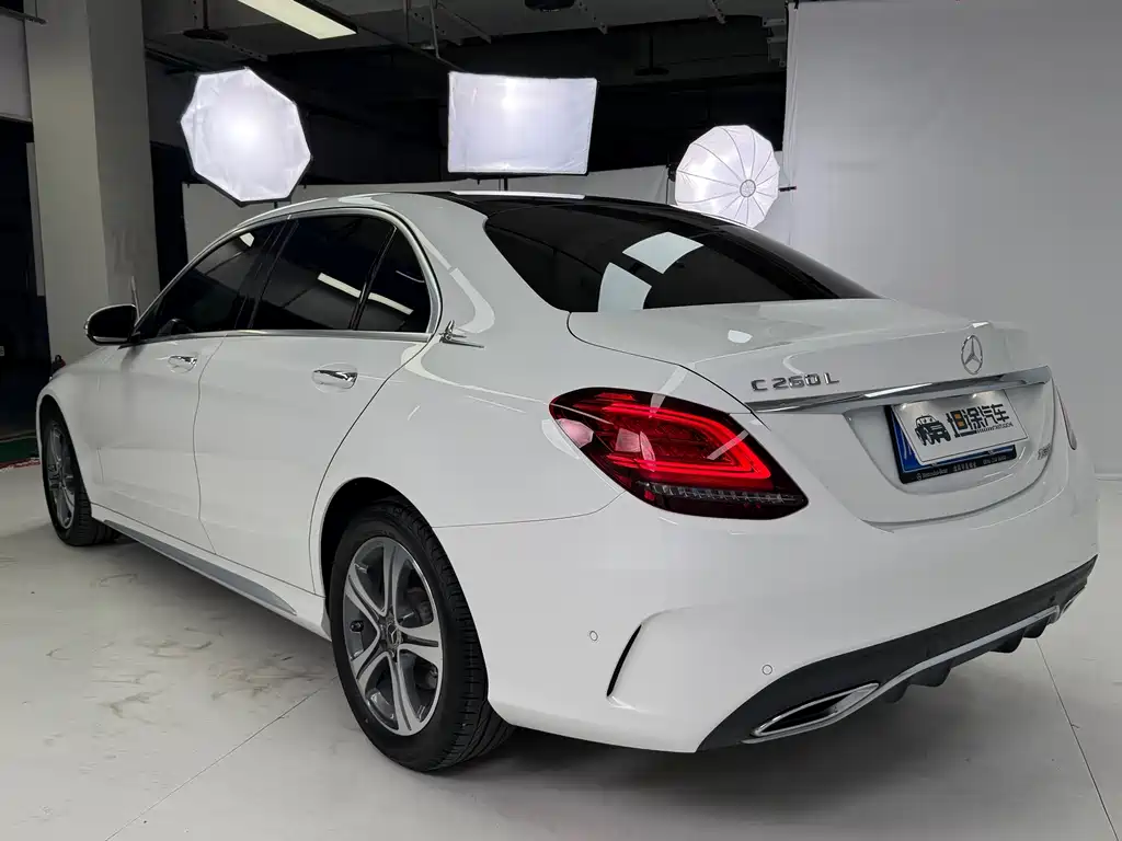 Mercedes-Benz C-Class 2020 — фото 29