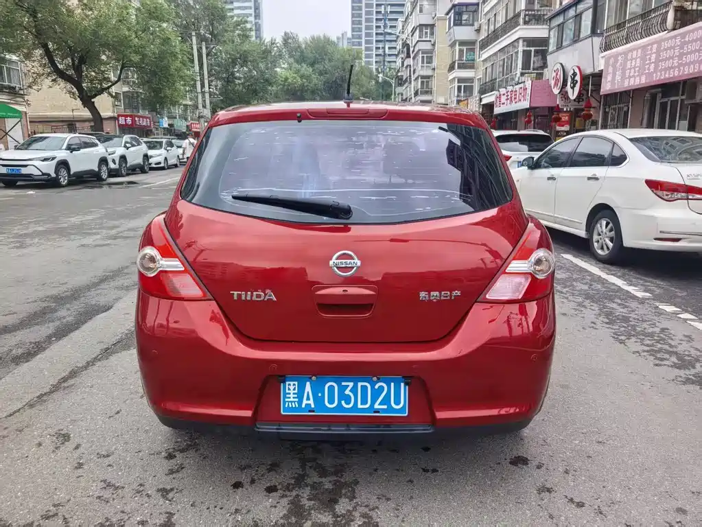 Nissan Tiida 2011