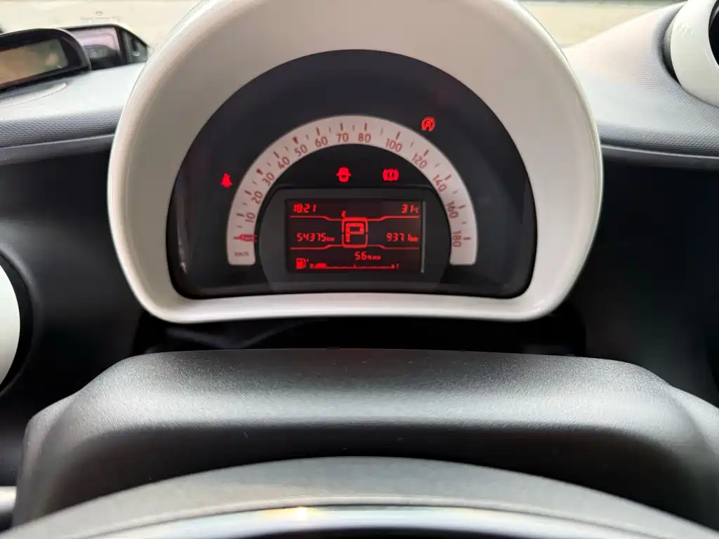 smart Fortwo 2017 — фото 10