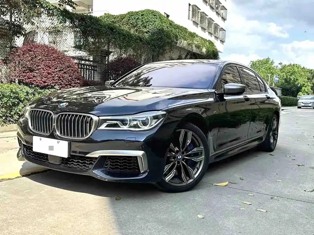 BMW 7 Series 2017 — фото 2