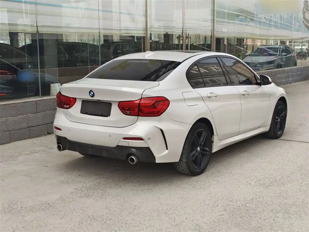BMW 1 Series 2020 — фото 15