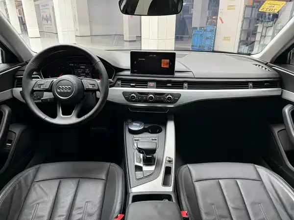 Audi A4L 2019