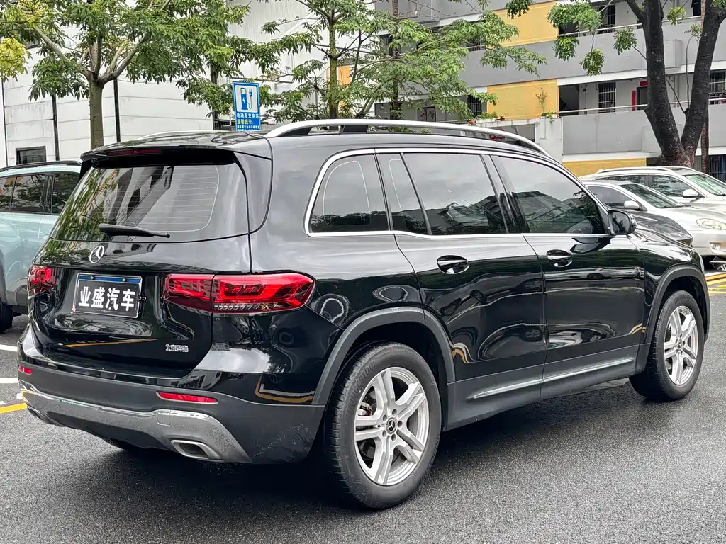 Mercedes-Benz GLB 2023 — фото 4