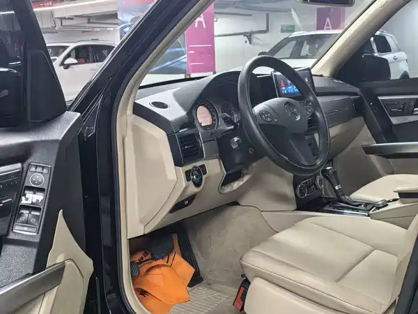 Mercedes-Benz GLK-Class 2011