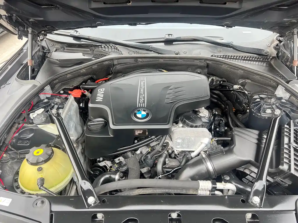 BMW 5 Series 2013 — фото 28