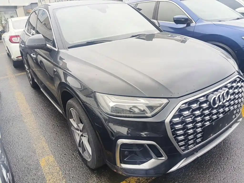 Audi Q5L Sportback 2022 — фото 4