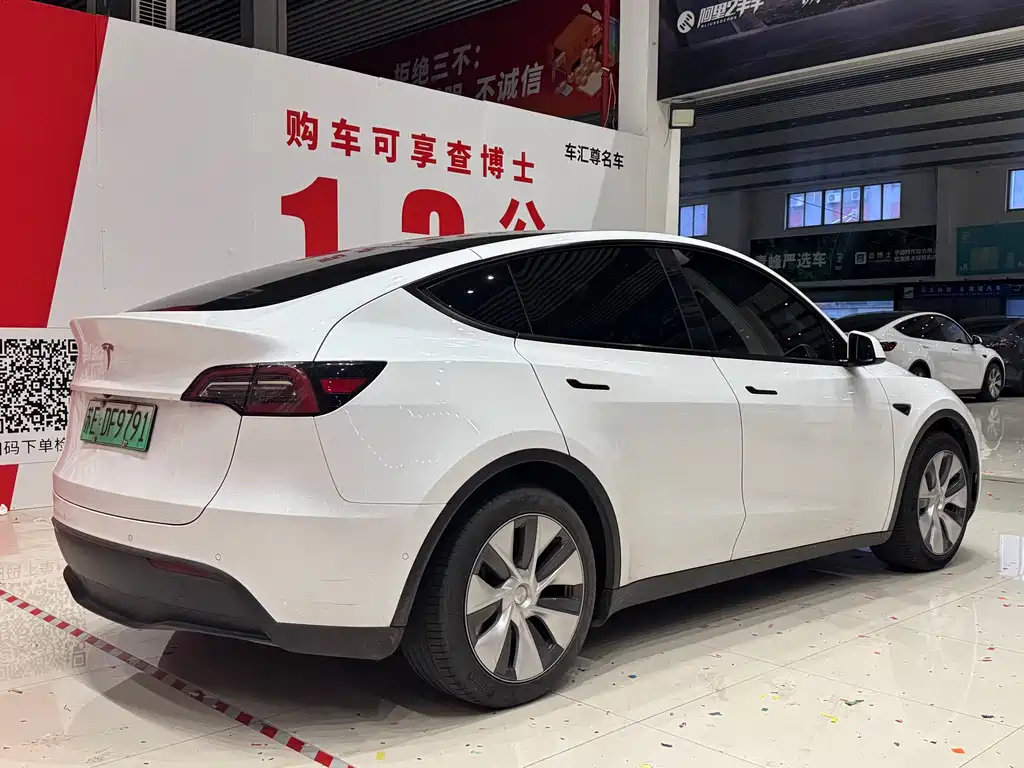 Tesla Model Y 2022 — фото 4
