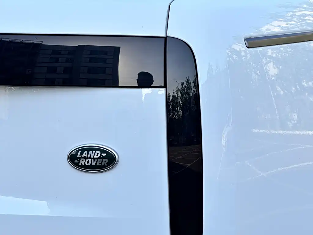 Land Rover Range Rover 2023 — фото 13