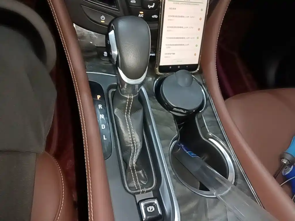 Buick Envision Plus 2016 — фото 14