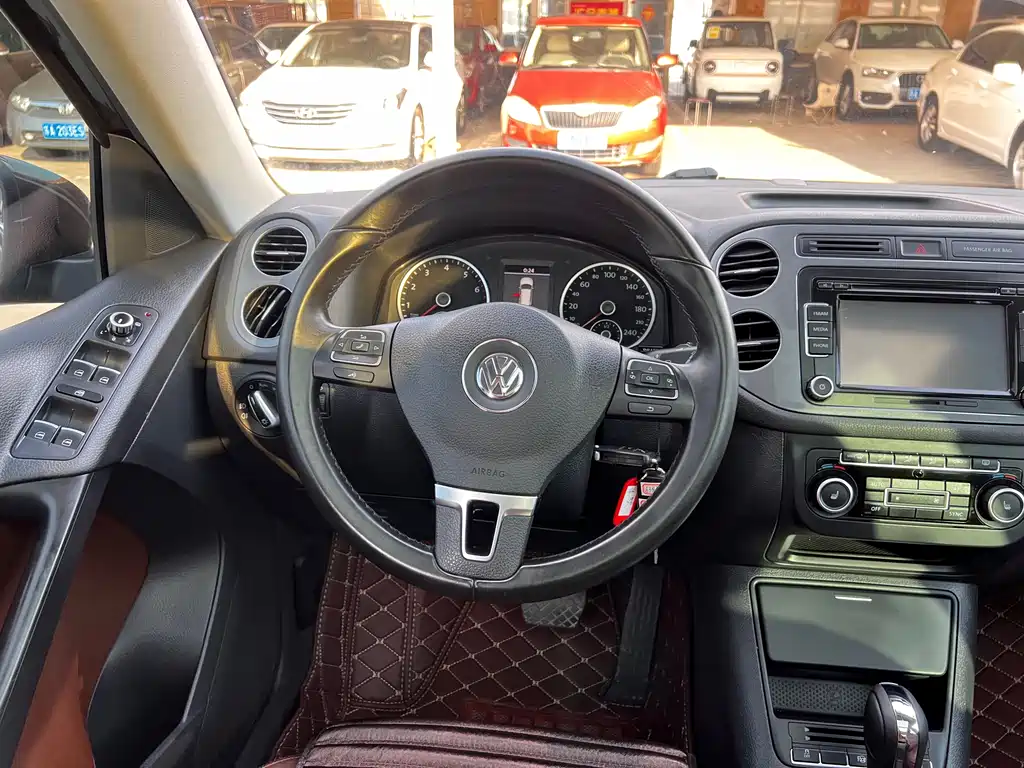 Volkswagen Tiguan 2014 — фото 16