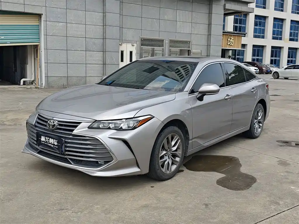 Toyota Avalon 2022 — фото 1