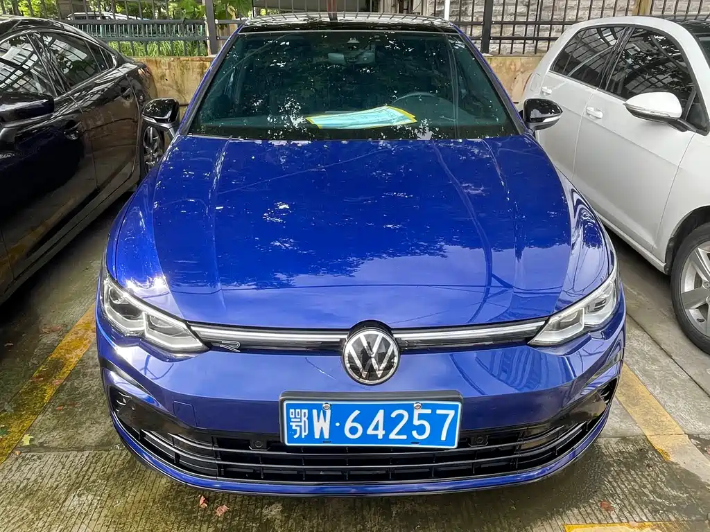 Volkswagen Golf 2021