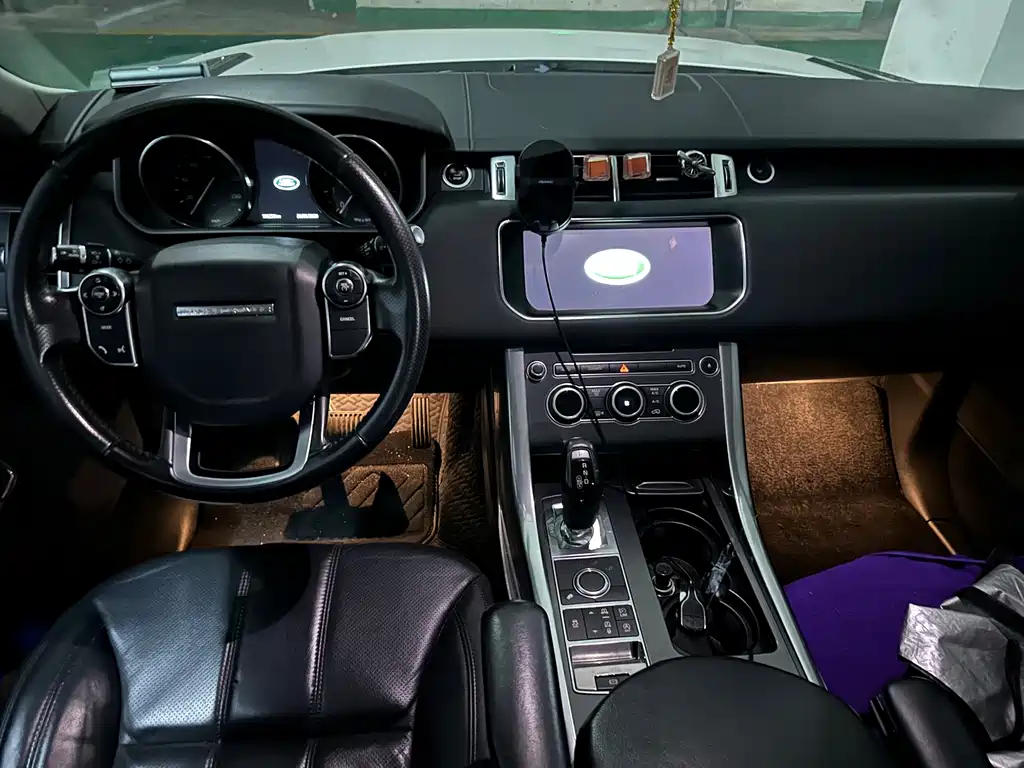 Land Rover Sport 2019 — фото 8