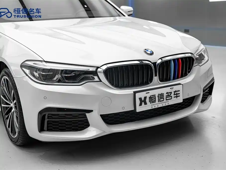 BMW 5 Series 2020 — фото 9