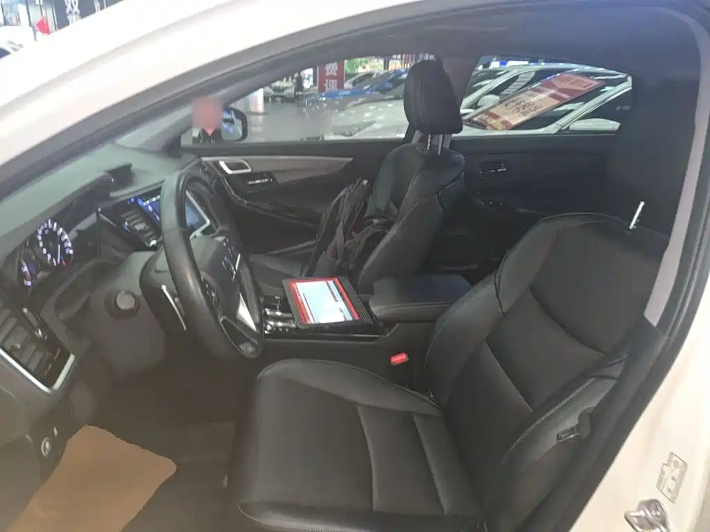 Honda Spirior 2015 — фото 15
