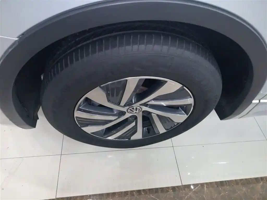Volkswagen Tiguan L New Energy 2020 — фото 23