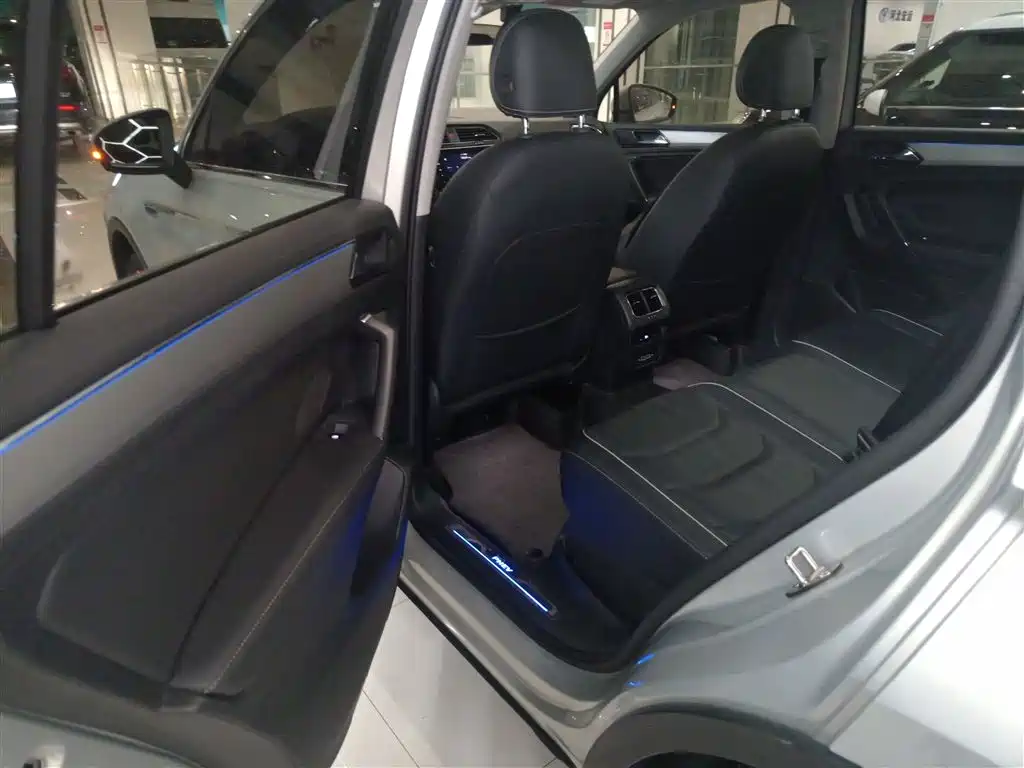 Volkswagen Tiguan L New Energy 2020 — фото 17