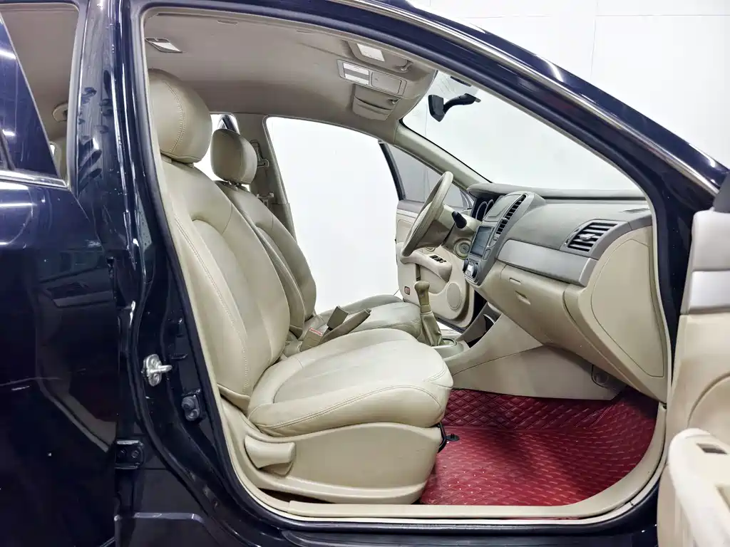 Nissan Sylphy 2016 — фото 13