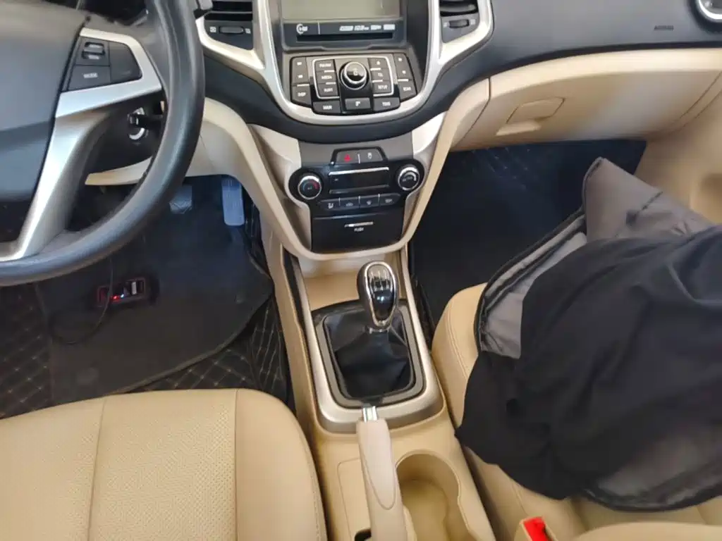 Changan Eado 2015 — фото 14