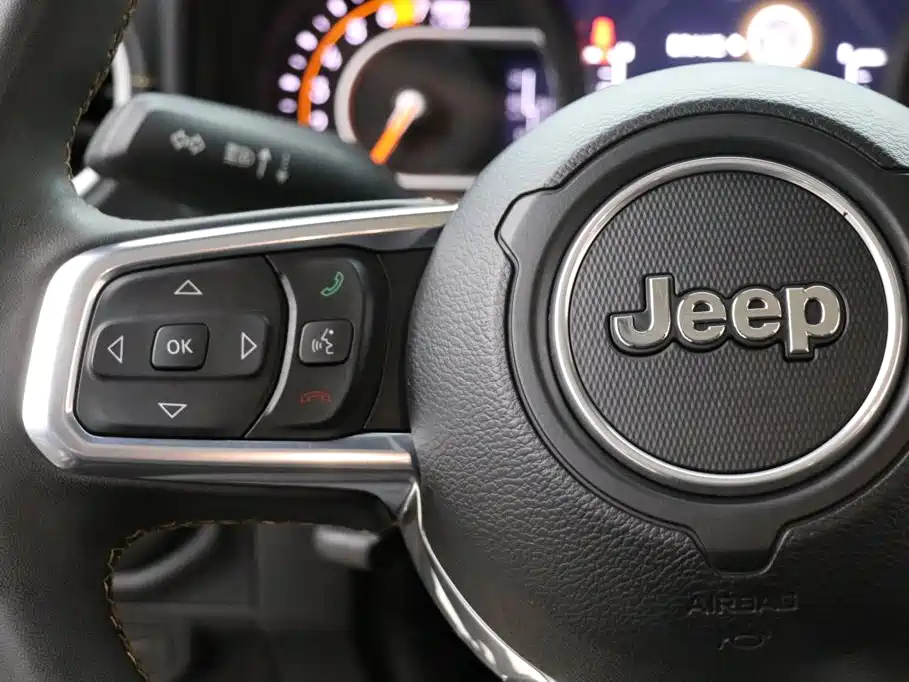 Jeep Wrangler 2024 — фото 16