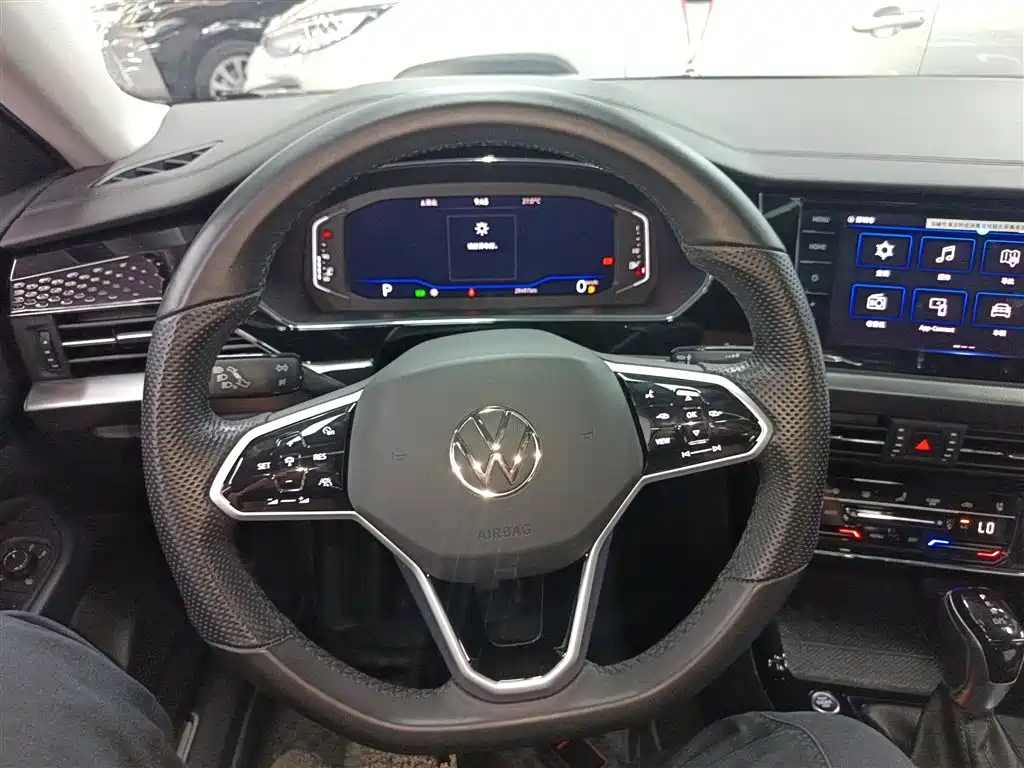 Volkswagen Passat 2023 — фото 11
