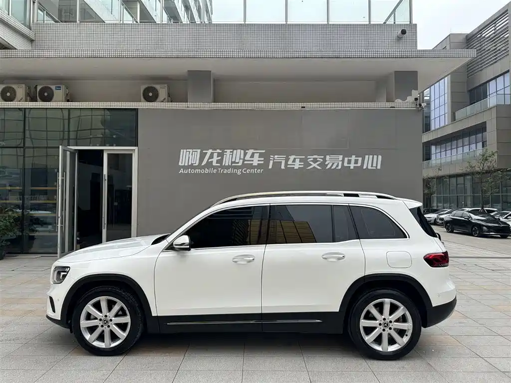 Mercedes-Benz GLB 2020 — фото 22