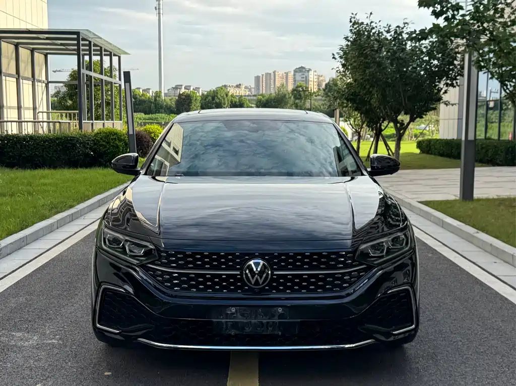 Volkswagen Passat 2024