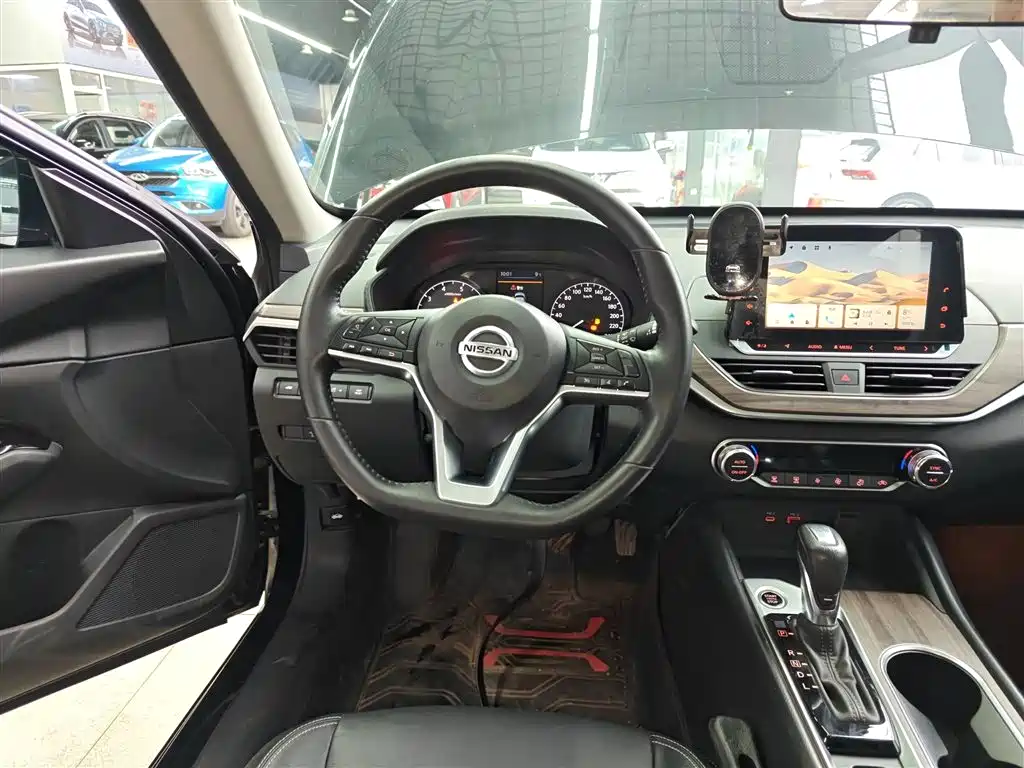 Nissan Teana 2023 — фото 11