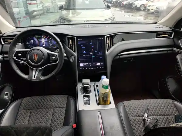Hongqi HS7 2024