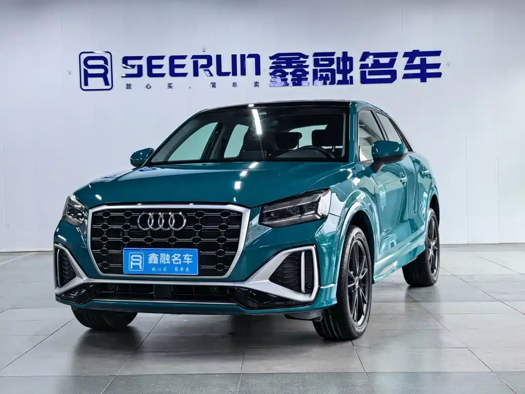 Audi Q2L 2023 — фото 1